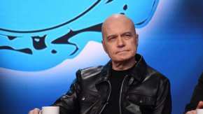 "Комисията по имунитетите заседава 14 минути. Трябваше да се гледа искането за свалянето на имунитета на Бойко Борисов. Обаче не се гледа, защото комисията заседава само 14 минути. И се разпусна. И имунитетът на Бойко Борисов си остана. Забелязвате ли, че става точно това, което Кирил Петков каза на онзи прословут запис. Ще тупкат топката и ще пазят Бойко Борисов. И те тупкат, и пазят. 