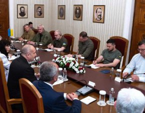  Затова не приемам предоставянето на въоръжение и боеприпаси, особено от резервите на Българската армия