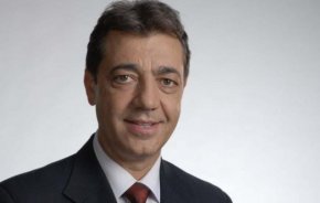 „Моята кандидатура ще обедини десницата и аз в следващите дни официално ще искам подкрепа от СДС и от ДСБ. Ще бъдем истинската алтернатива за спечелването за изборите в София“, каза проф. Вили Лилков, който е кандидат за кмет на столицата, издигнат от Инициативен комитет, пред bTV.
