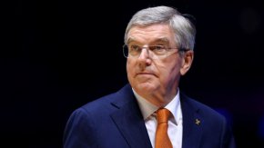 Бах заяви, че олимпийската централа е "единна с Франция във възгледите за участието на руски и беларуски спортисти" в глобални състезания преди олимпиадата