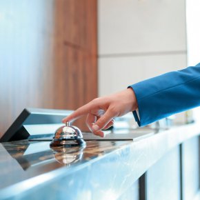 Преди две седмици решихме с мъжа ми да избягаме от София, ама да е някъде наблизо, че не ни се лашка дълго по прекрасните ни пътища