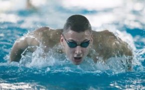 Плувният национал даде осмо време - 51.47 секунди, печелейки пета серия в дисциплината