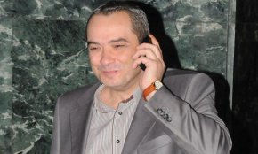 Европейската заповед за арест за Петьо Еврото е оттеглена от прокуратурата?
По данни на АКФ, започналото в края на май в Софийска районна прокуратура (СРП) разследване срещу предполагаемия ръководител на криминалната мрежа "Осемте джуджета" Петьо Петров - Еврото е било иззето по компетентност от горестоящата Софийска градска прокуратура (СГП). 