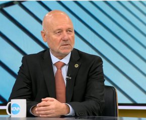 Правителството работи за гарантиране на сигурността, увери Тагарев. 