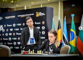 
"Чувството е неописуемо. Този път надмина себе си. Гордеем се с нея. Винаги сме си представяли, че Нургюл ще стигне световния връх, независимо кога. Това беше целта - да влезе при топ шахматистките".