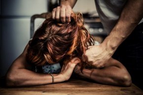 Убийството е извършено в условията на домашно насилие по особено мъчителен начин
