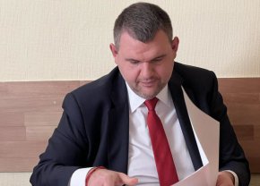 Според мотивите на вносителите целта е българската икономика в частност и Европейският съюз като цяло да бъдат предпазени от инвестиции 
