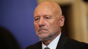 

Министърът коментира и случая със съветника си Мустафа Емин, който бе обвинен, че се е държал арогантно в "Пирогов"
