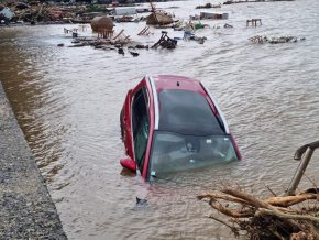 
Манфред Вебер, един от водещите германски политици в Европарламента, поиска повече средства за европейска гражданска защита.
