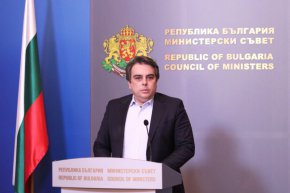 
Василев очерта основните финансови и икономически аспекти на дебата за и против внос на украинско зърно.