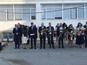 
Той присъства на откриването на учебната година в Национална природо-математическа гимназия, предаде БНТ.