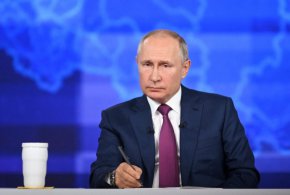 Руският президент Владимир Путин отбеляза, че държавният секретар на САЩ Антъни Блинкен, който използва фразата "за танго са нужни двама", за да обясни липсата на мирни преговори с Украйна, е от страна, известна с това, че не прави лесно компромиси с позицията си.