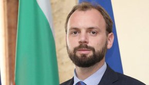 Подчертава се, че Емин е поддържал фокуса на вниманието към случая и това се е съчетало със "спорове в социалните мрежи, почиващи на частична информация или предположения"