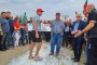 Кирил Вътев при протестиращите
