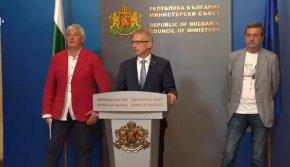 

"Разбрахме се веднага да започне работа по Общия устройствен план на комплекса "Марица изток", защото този план е елемент от огромното напрежение и недоверие, които съществуват там", посочи президентът на КТ "Подкрепа" Димитър Манолов.