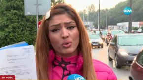 


На 15 август певицата и водещ Биляна Василева, по-известна като Биби Пандора, е спряна за проверка от полицаи, тествана е с дрегер, който показва 2.4 промила алкохол в кръвта. Още същият ден ѝ е взета кръвна проба. По думите ѝ месец по-късно резултатите от кръвната проба са 0 промила. Автомобилът ѝ обаче е бил отнет.

„Въпреки че бях невинна, аз лежах в килията”, обясни в ефира на „Здравей, България” Биляна Василева. Певицата допълни, че я е било страх да не бъде подменена кръвната ѝ проба.