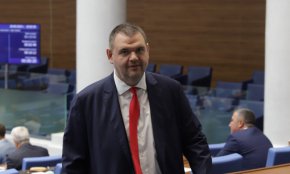 
“Руската църква да бъде отворена за вярващите”, настоя депутатът от ДПС Делян Пеевски в призив до Софийския митрополит. 