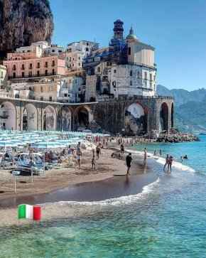 

Още на море: Атрани, Италия