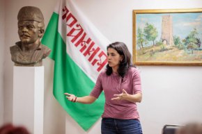 В основата на градските неволи е узаконената корупция и варварската реституция, посочи кандидатът за кмет на София от МК „БСП за България“ пред Съюза на тракийските дружества в България
