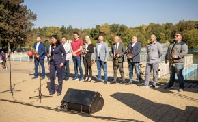 Срещу нас е хвърлен мощен ресурс, но нито един от нашите кандидати не се огъна. Това ми дава вяра, че ще спечелим битката за София, каза Иван Таков, лидер на столичните социалисти и кандидат за общински съветник от листата на МК "БСП за България"
