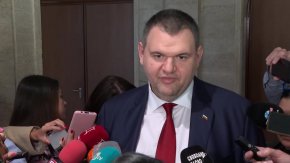 

Решението е взето от парламентарната група на ДПС.