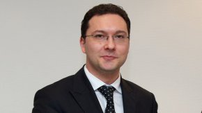 Даниел Митов