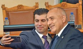 Дуел в дует
