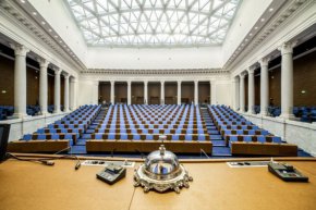 Парламентът прие окончателно промени в Закона за авторското право и сродните му права.