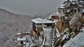 Осоговския манастир през зимата