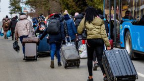    7 хил. украинци още са в хотели и бази