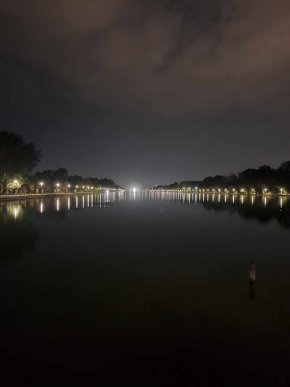 По думите му през зимните месеци водата в Гребния канал е по-малко. „Намалили сме нивото заради снегонавявания и дъждове. Нивото трябва да е и по-ниско, защото ако замръзне и някой се подлъже – да не се стига до фатални инциденти. Целия Гребен канал е оборудван с указателни и забранителни табели. Предупреждават се хората, дошли да се разходят, от нашите служители по охраната”, твърди Палашев.