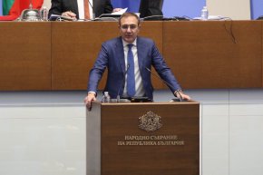 Борислав Гуцанов 