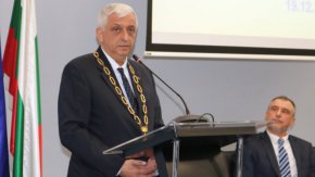 
проф. Красимир Петков - ректор на НСА