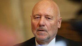 
"Ние сме в контакт и с нашите съюзници, и с други страни, които имат интерес от стабилно безопасно корабоплаване в този регион. Ние обсъждаме варианти как бихме могли да допринесем към тази операция. Няма вариант за изпращане на кораб".