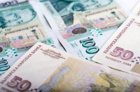 

В началото на следващата година започват и ремонти в 15 дирекции "Социално подпомагане", за да се подобрят условията на труд.

 