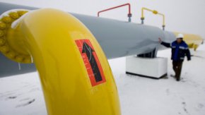 Казахстан повиши тарифата за транзит на руски петрол с около 20 % от 1 януари, става ясно от съобщение на официалния уебсайт на оператора на тръбопроводи в страната KazTransOil.