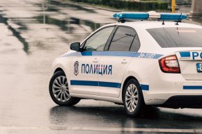 Мъжете са задържани за срок до 24 часа. По случая е образувано бързо производство за хулиганство.