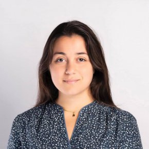 Габриела е затискала вратата на колата, за да не може да се спаси мъжът