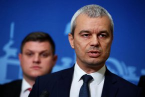 
Депутатите на Костадин Костадинов определиха това действие на ГЕРБ-СДС, ПП-ДБ и ДПС като опит за лустрация на "Възраждане". 