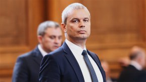 С декларации на парламентарни групи започна заседанието на Народното събрание.