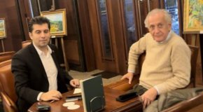 Пачето, както го наричат приятелите, се стъписа, но нищо не каза. Дали заради спомена за волгата-комби от миналите времена? Не зная.