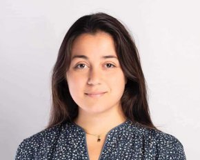 Възможен помагач е успял да заличи следите на Габриела Славова - Пеева по автомобила „Пежо“ 407 на убития Пейо Пеев, съобщи Телеграф.