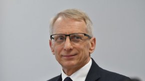 Премиерът Николай Денков категорично отхвърли твърдението, че ПП-ДБ са предлагали на президента Румен Радев "да влезе в сглобката".