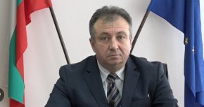 
"Прието е, че първите 100 дни на всяко ново управление служат за ориентир. За съжаление, новият кмет Христо Христов, който продължава порочното управление на предшественика си, се ориентира в корупционната обстановка много по-бързо.
