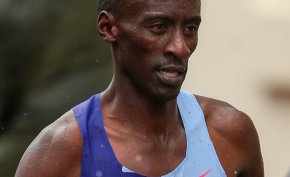 

Възходът на бащата на две деца към славата беше бърз - той пробяга първия си пълен маратон едва през 2022 г.