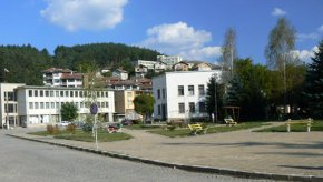 По случая работи полицията в Трън, под ръководството на прокуратурата. Започнато е досъдебно производство.