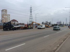Огромен кран падна върху строежа на метрото при комплекс Червено знаме на бул. Шипченски проход.