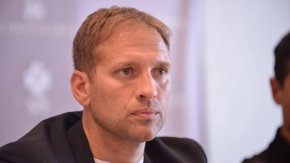 Стилиян Петров отхвърли вариант да бъде президент на Българския футболен съюз (БФС) и призова желаещите той да работи за българския футбол, да гласуват за Димитър Бербатов на предстоящия конгрес.
