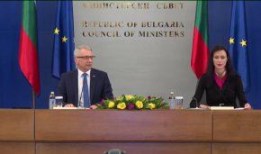 По думите на Денков настоящият кабинет ежемесечно е отчитал резултатите си, а те са публикувани и видими публично на интернет страницата на Министерския съвет. 