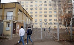Протест под надслов „Овча купел – без страх и насилие“ обединява исканията на жителите от района, които години наред чакат районният кмет от „Демократична България“ да изпълни предизборните си обещания и да упражни контрол върху прииждащите в бежанския център чужденци. 